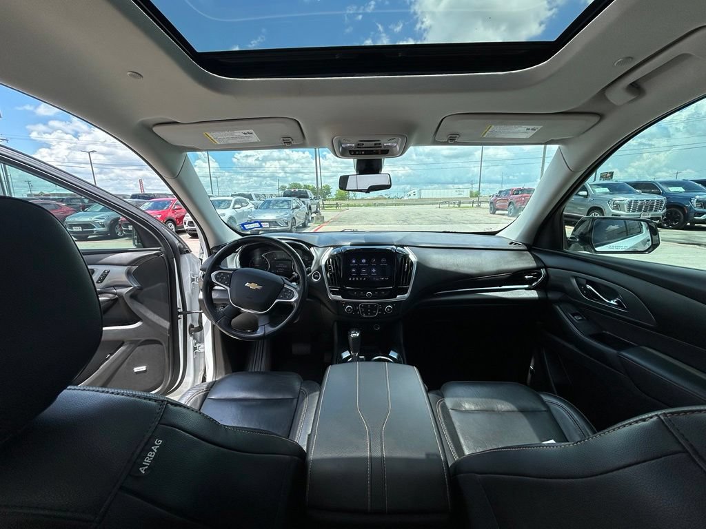 Used 2020 Chevrolet Traverse Premier w/ Redline Edition FWD image 9