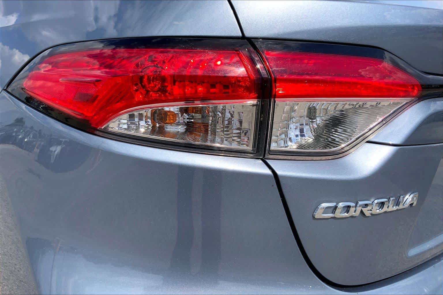 Used 2024 Toyota Corolla LE FWD image 28