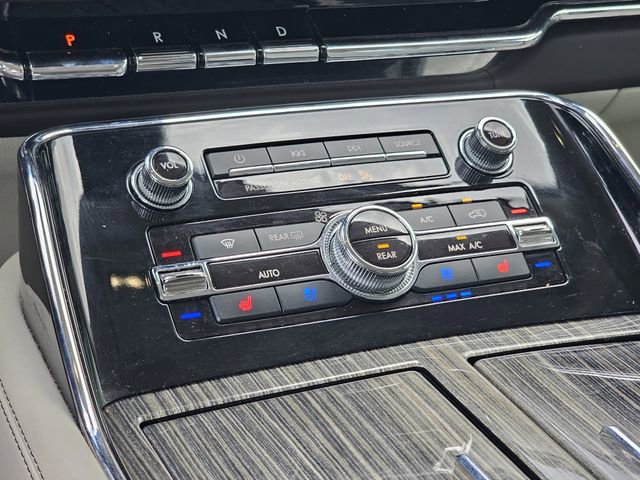 Used 2020 Lincoln Navigator Black Label w/ Cargo Convenience Package image 22