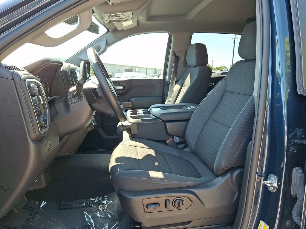 Used 2022 Chevrolet Silverado 1500 RST AWD/4WD image 13