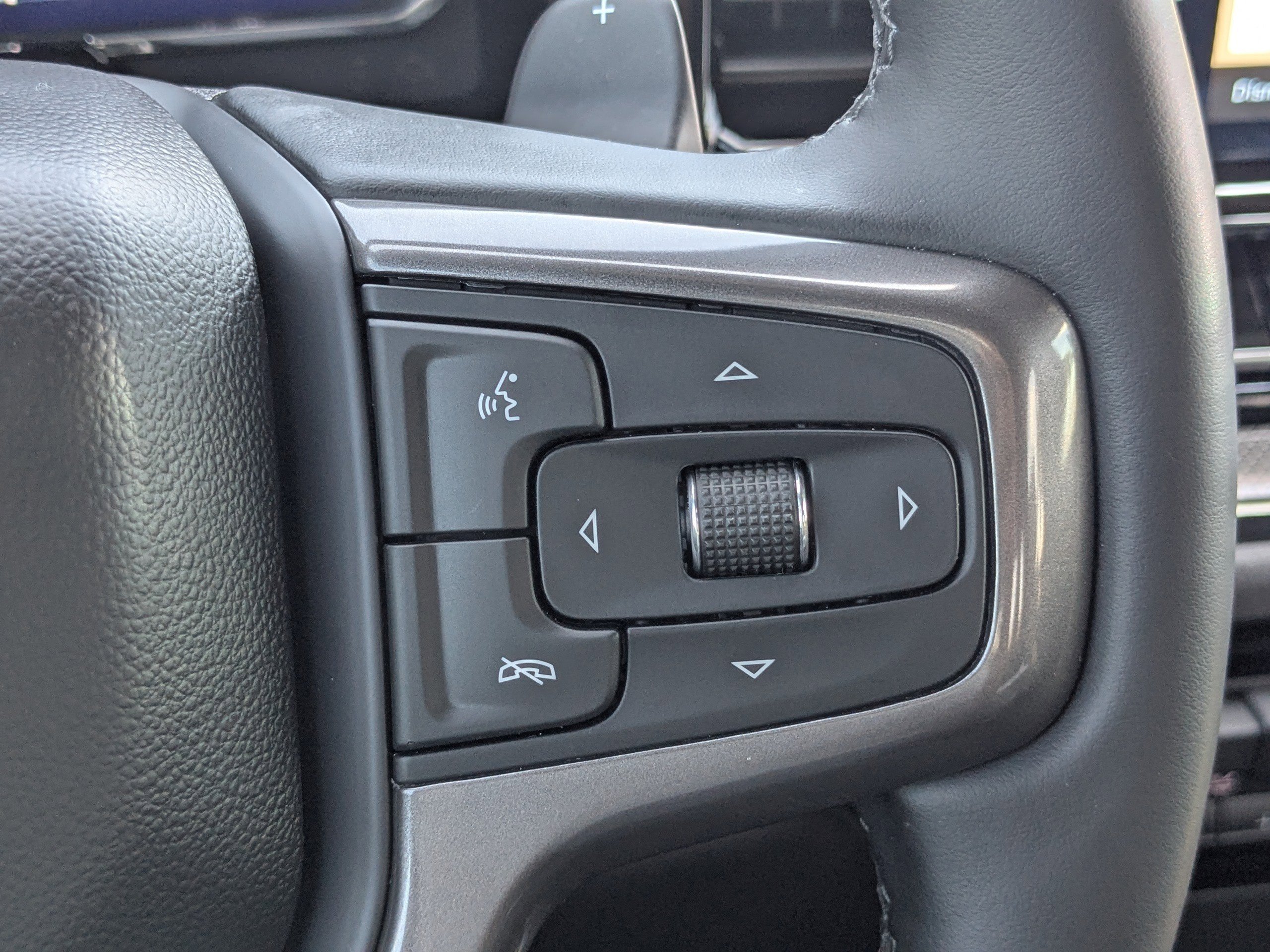 Used 2024 Chevrolet Silverado 1500 ZR2 image 27