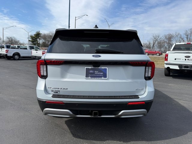Certified 2025 Ford Explorer Platinum w/ LUX Leather Package AWD/4WD image 7