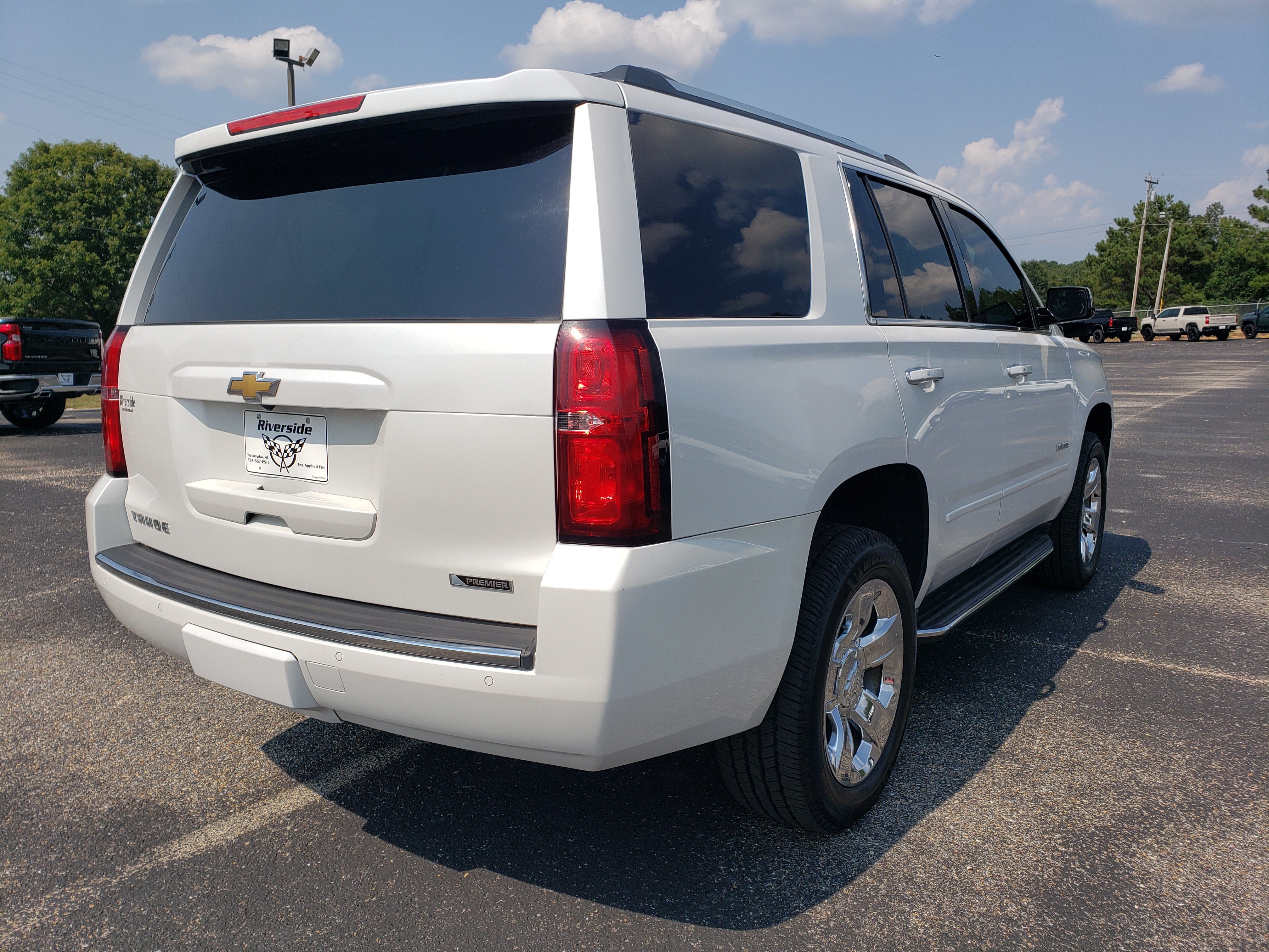 Used 2018 Chevrolet Tahoe Premier RWD image 3