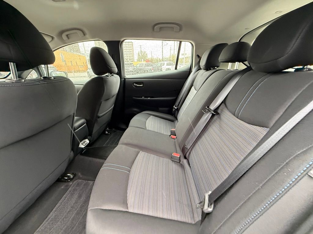 Used 2022 Nissan Leaf SV Plus image 20