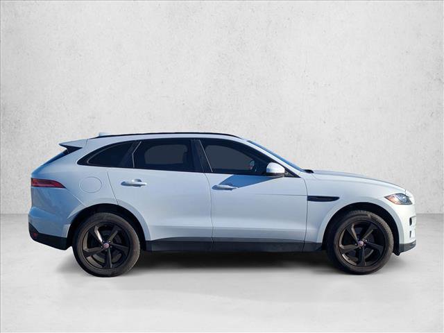 Used 2017 Jaguar F-PACE Prestige image 4