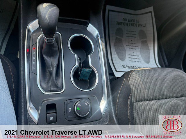 Used 2021 Chevrolet Traverse LT AWD/4WD image 17