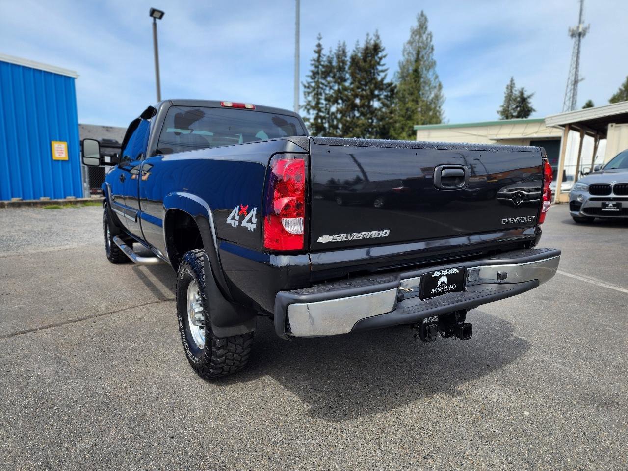 Used 2004 Chevrolet Silverado 2500 LT AWD/4WD image 7