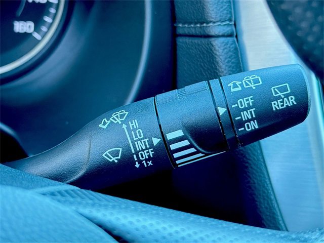 Used 2024 GMC Terrain SLE image 32