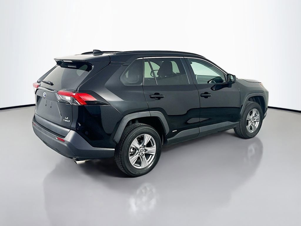 Used 2023 Toyota RAV4 LE AWD/4WD image 7