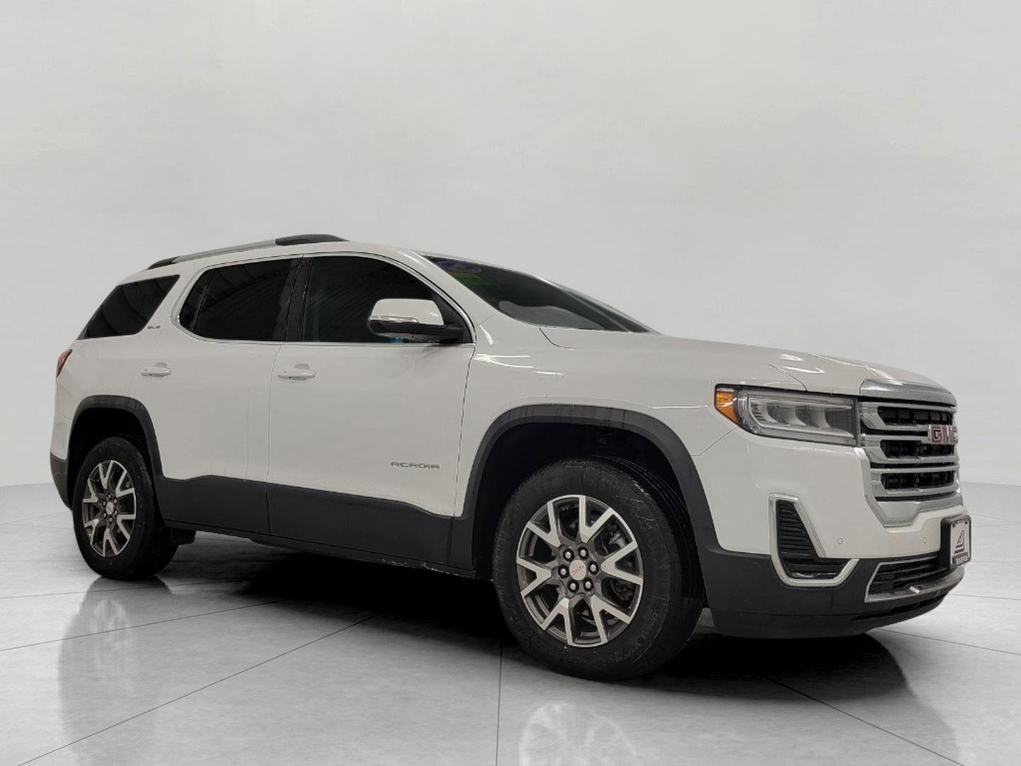 Used 2023 GMC Acadia SLE w/ Driver Convenience Package image 1