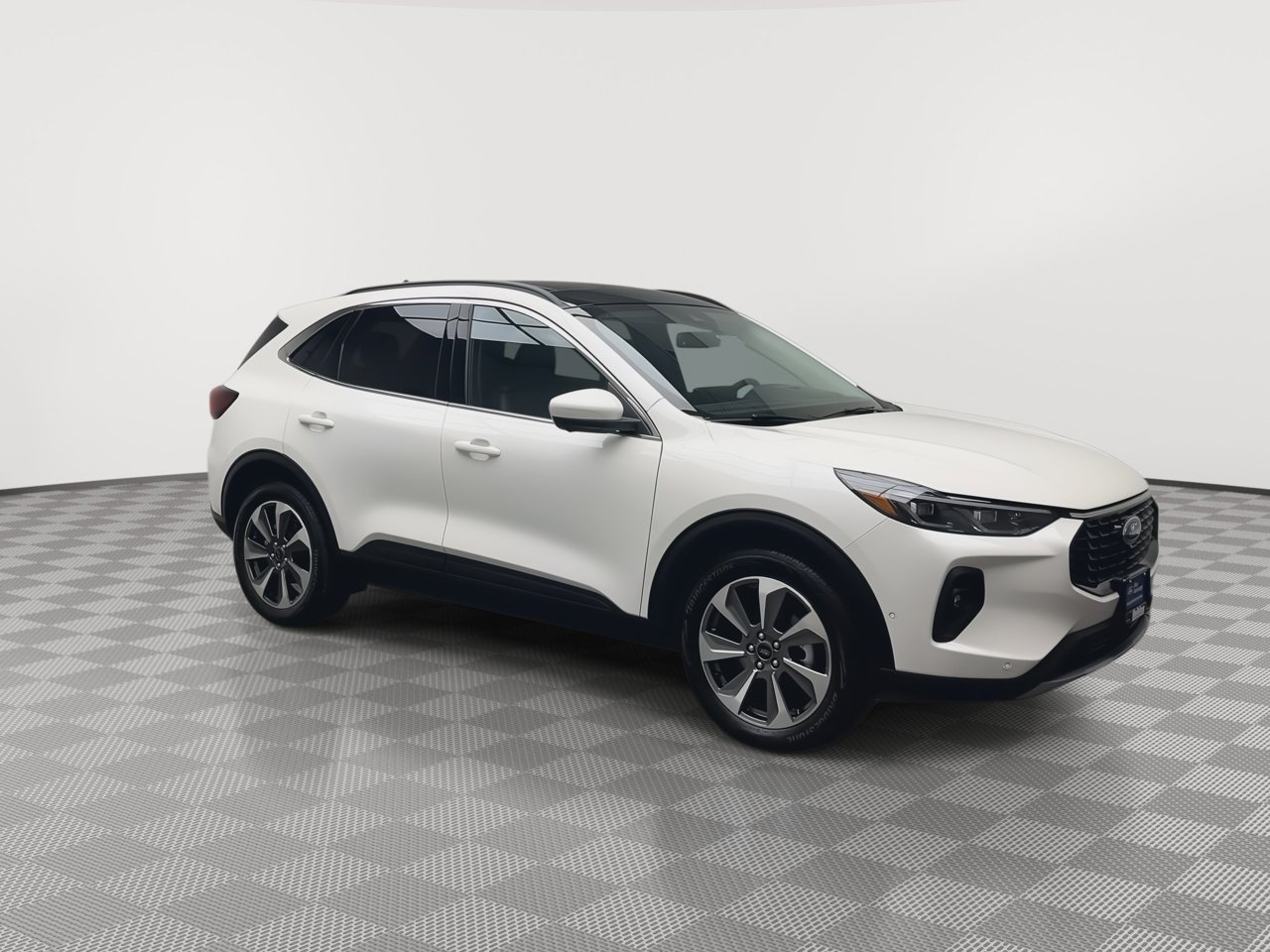 Certified 2024 Ford Escape Platinum w/ Premium Technology Package image 43