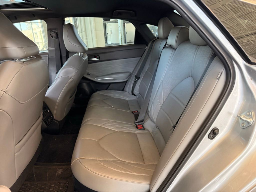 Used 2022 Toyota Avalon Limited w/ Advanced Safety Package image 10