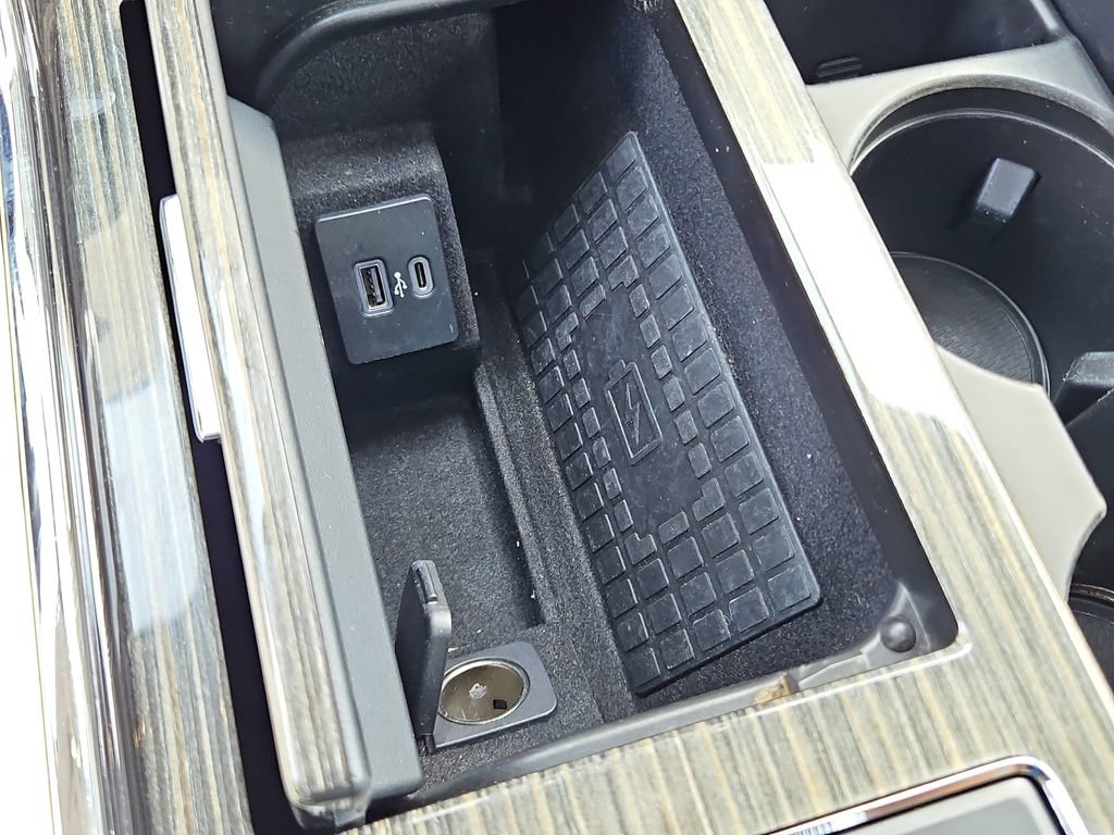 Used 2021 Lincoln Navigator L Black Label w/ Cargo Convenience Package AWD/4WD image 25