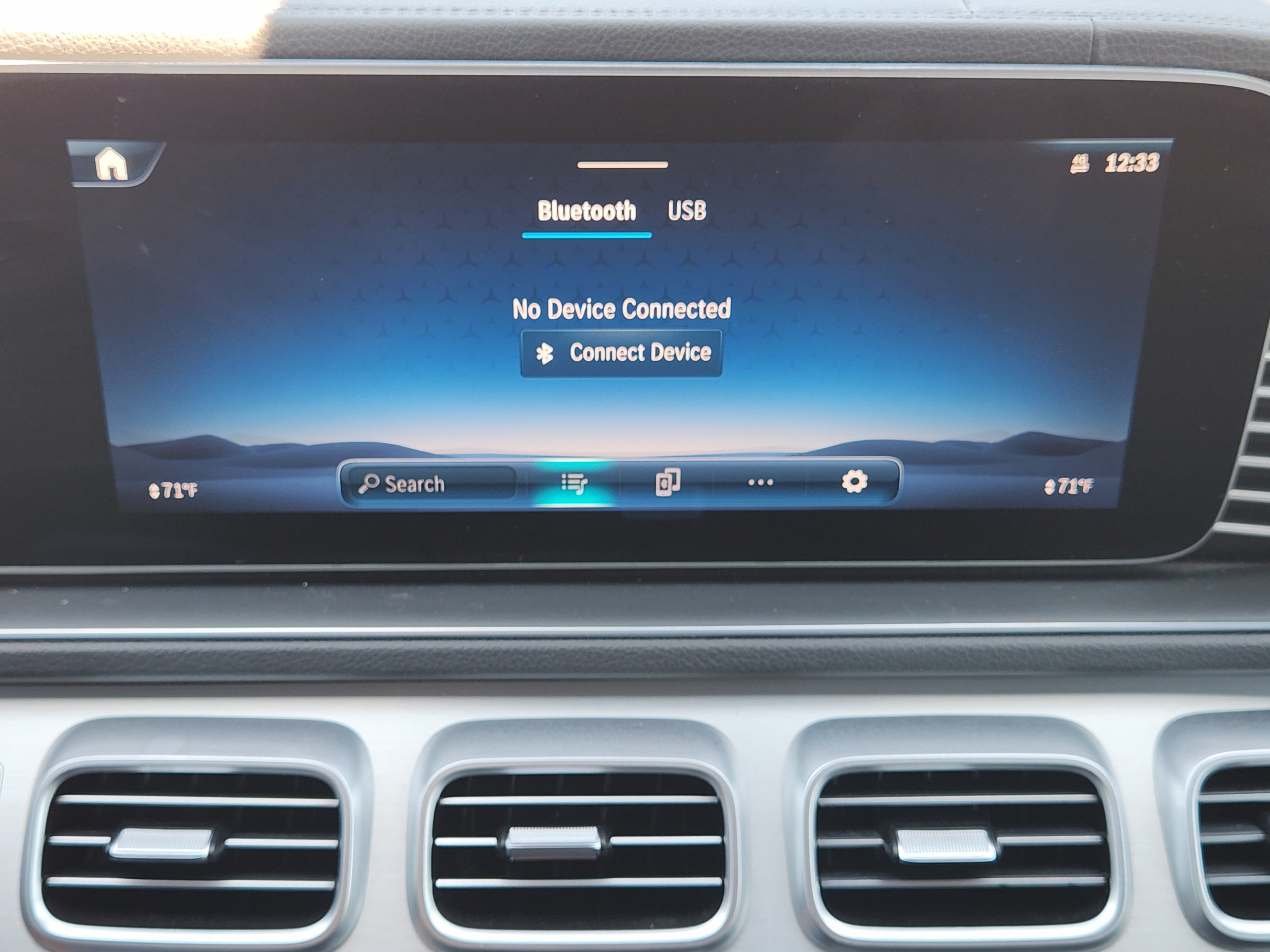 Used 2024 Mercedes-Benz GLS 450 4MATIC image 12