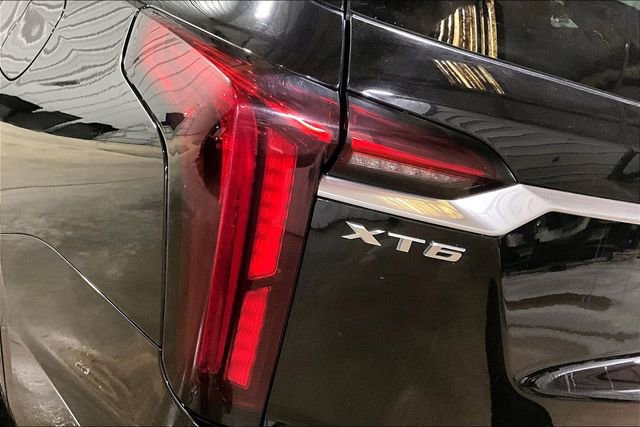 Used 2023 Cadillac XT6 Premium Luxury w/ Technology Package image 8