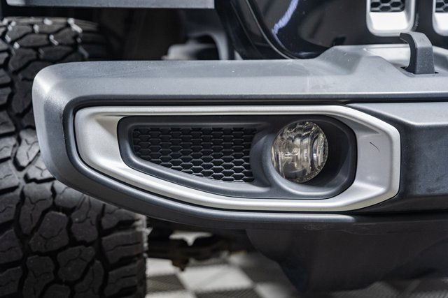 Used 2020 Jeep Wrangler Unlimited Sahara image 15