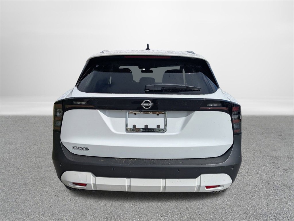 New 2026 Nissan Kicks SV image 4