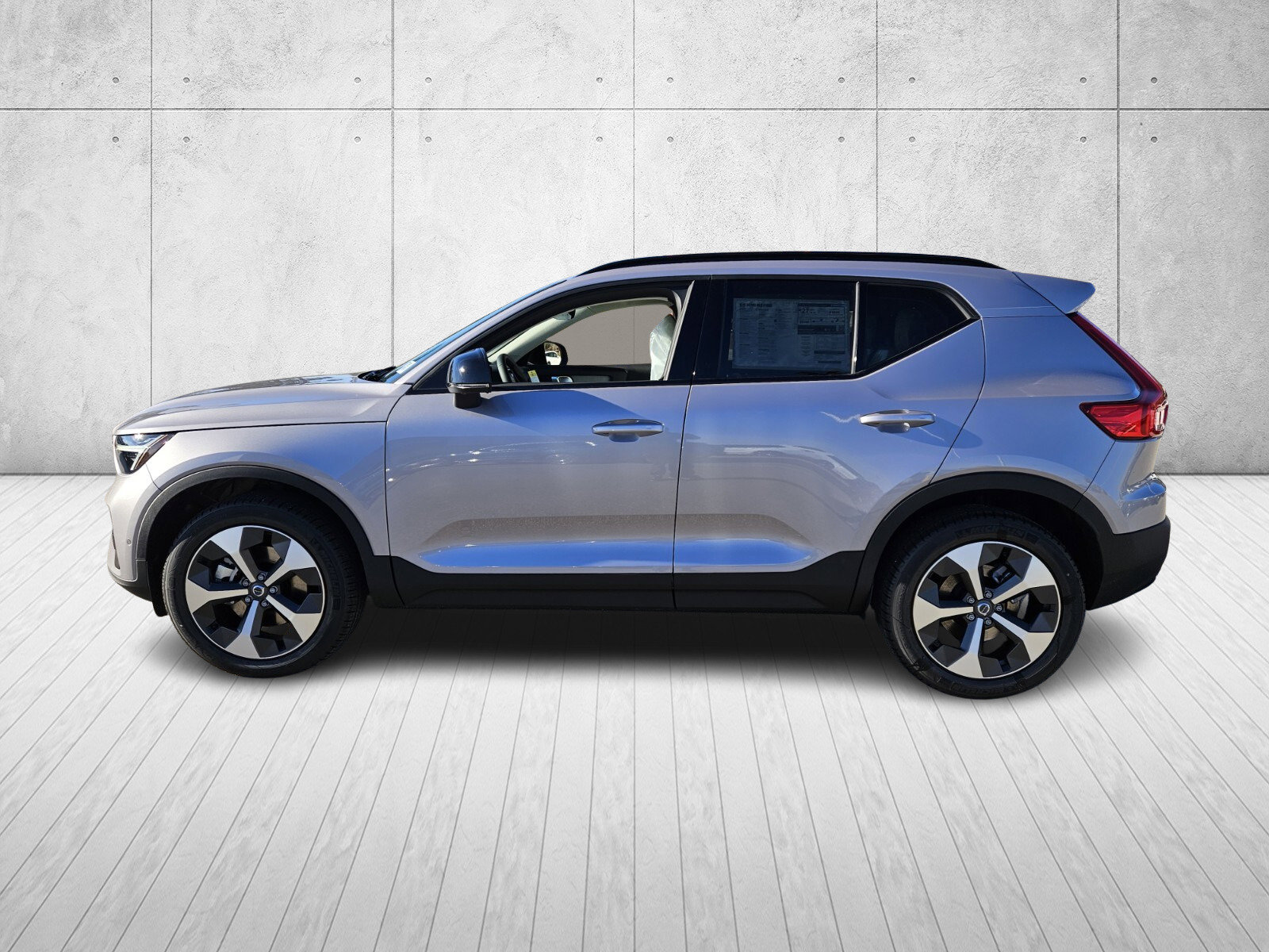 New 2026 Volvo XC40 B4 Plus w/ Climate Package image 4