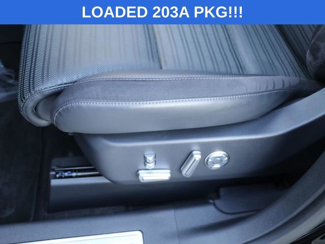 Used 2024 Lincoln Nautilus Reserve w/ Equipment Group 203A AWD/4WD image 18