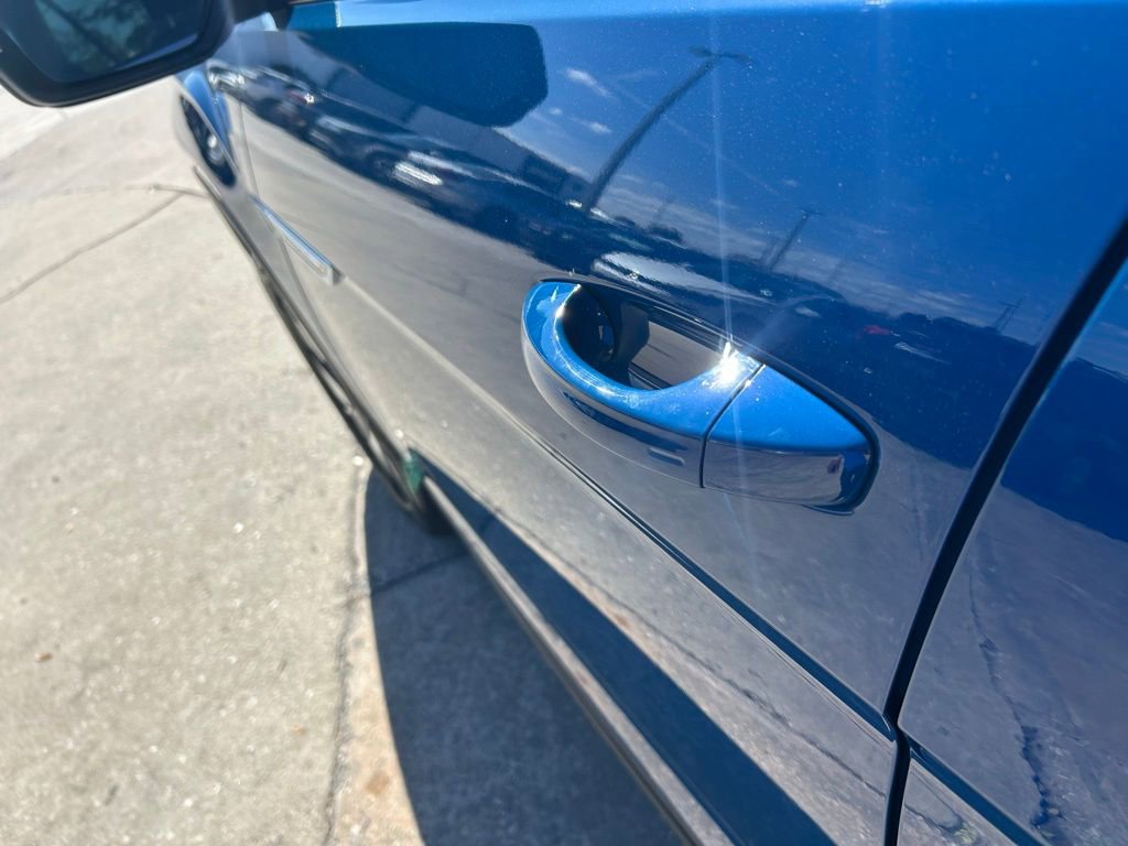 Used 2025 Volkswagen Atlas Cross Sport SE w/ Panoramic Sunroof Package image 27