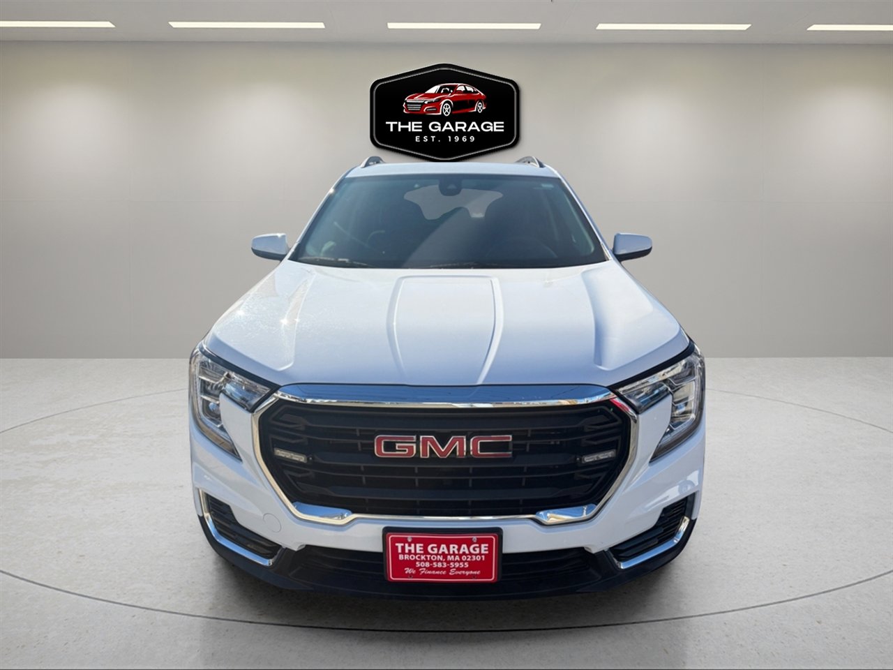 Used 2022 GMC Terrain SLE w/ Driver Convenience Package image 8