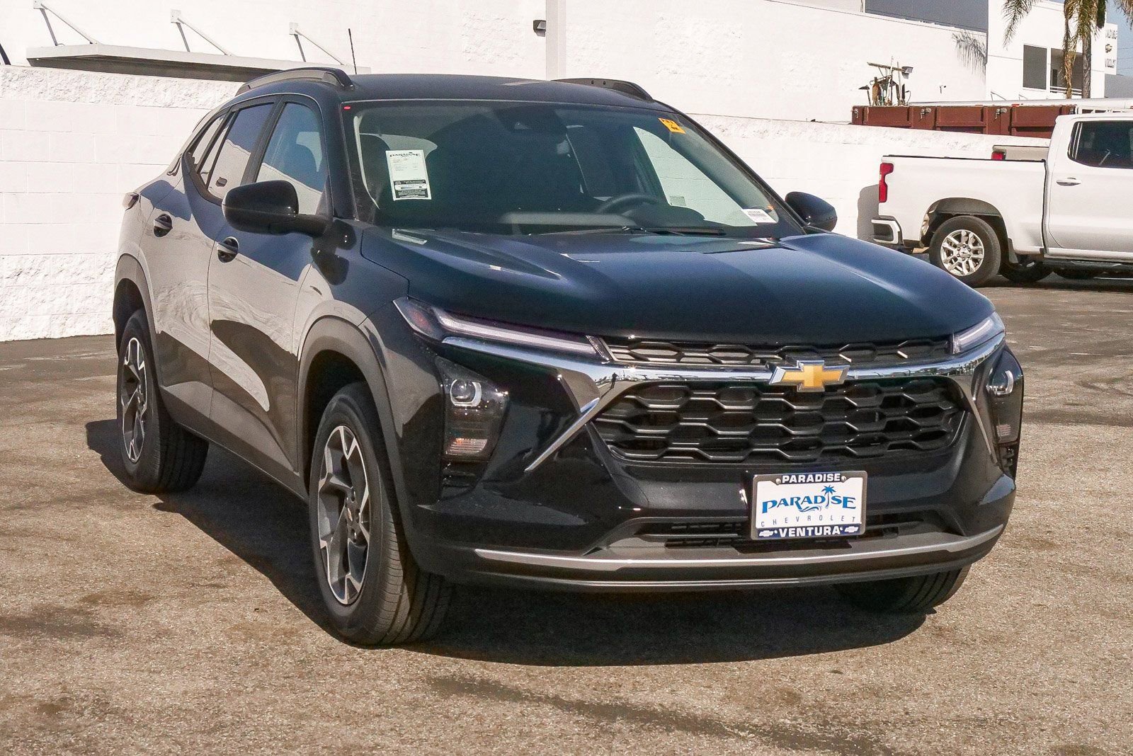 New 2026 Chevrolet Trax LT w/ Driver Confidence Package FWD image 3