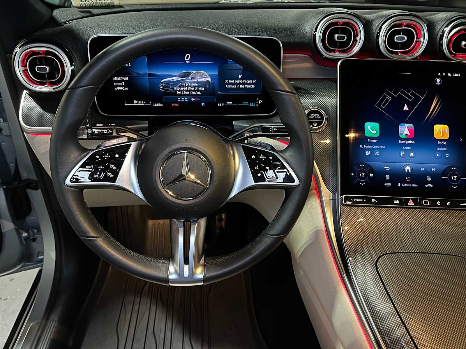 Used 2025 Mercedes-Benz GLC 300 4MATIC image 25