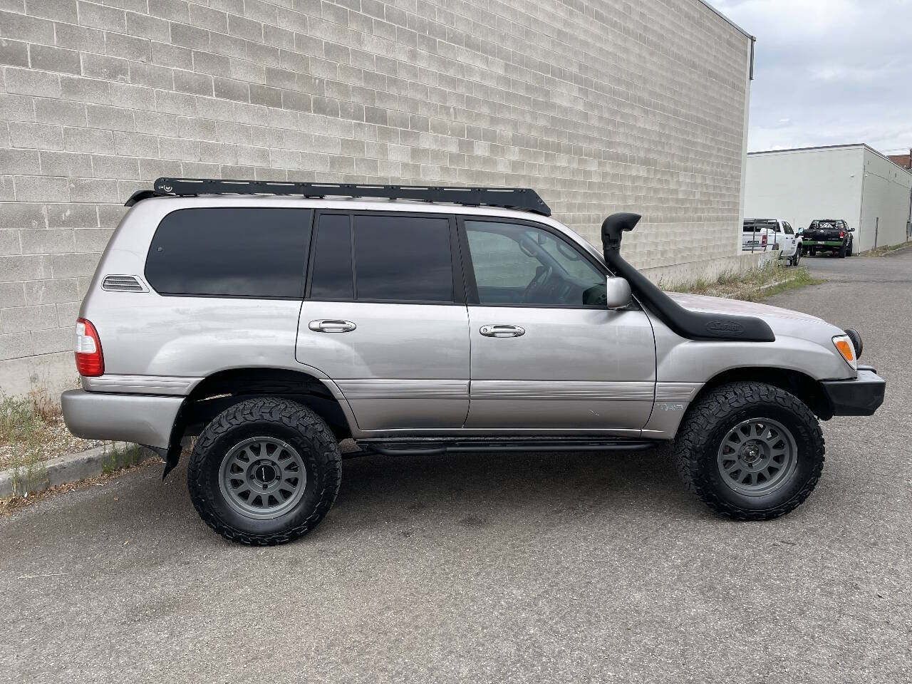 Used 2004 Toyota Land Cruiser AWD/4WD image 6