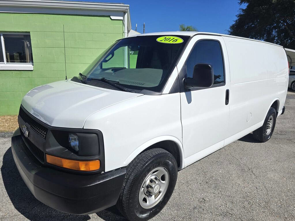 Used 2016 Chevrolet Express 2500 image 3