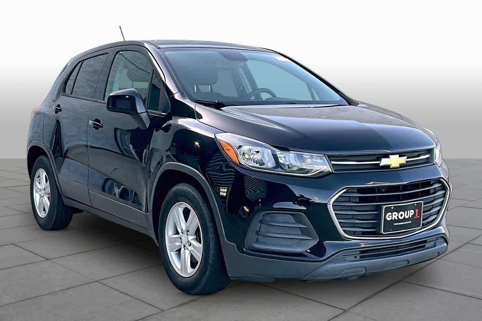 Used 2019 Chevrolet Trax LS w/ Tint and Cruise Package FWD image 3