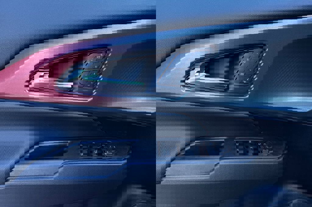 New 2026 Chevrolet Equinox EV RS image 11