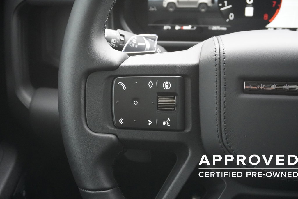 Used 2026 Land Rover Defender 110 OCTA AWD/4WD image 12
