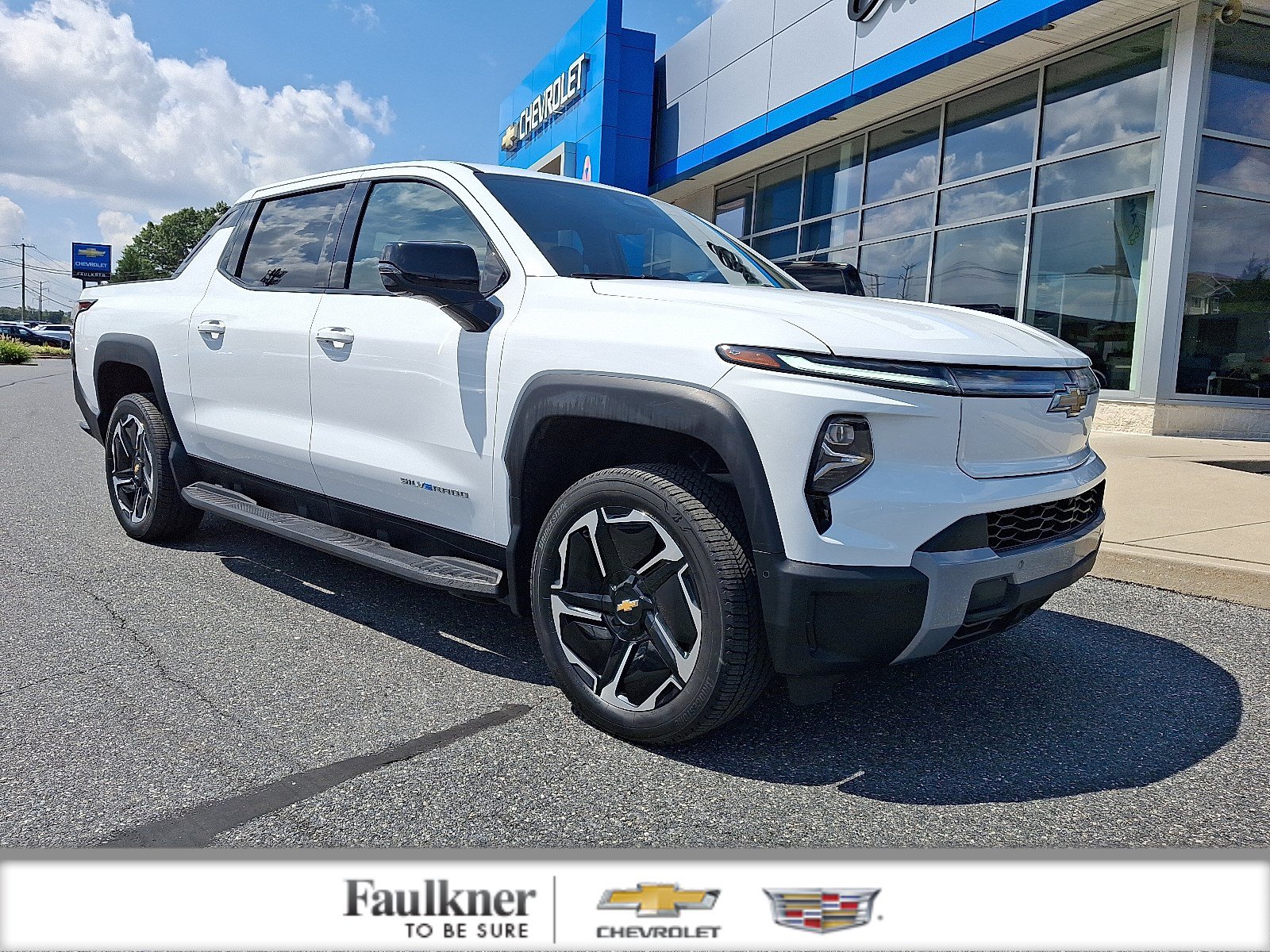 Used 2026 Chevrolet Silverado EV LT AWD/4WD image 1