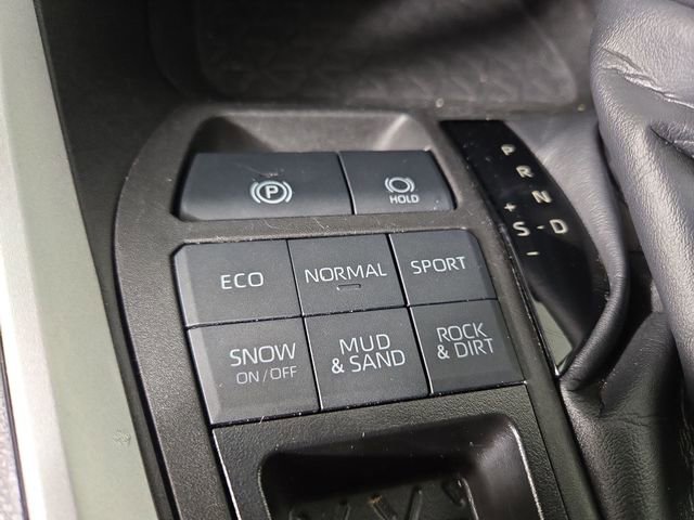 Used 2023 Toyota RAV4 XLE Premium image 27