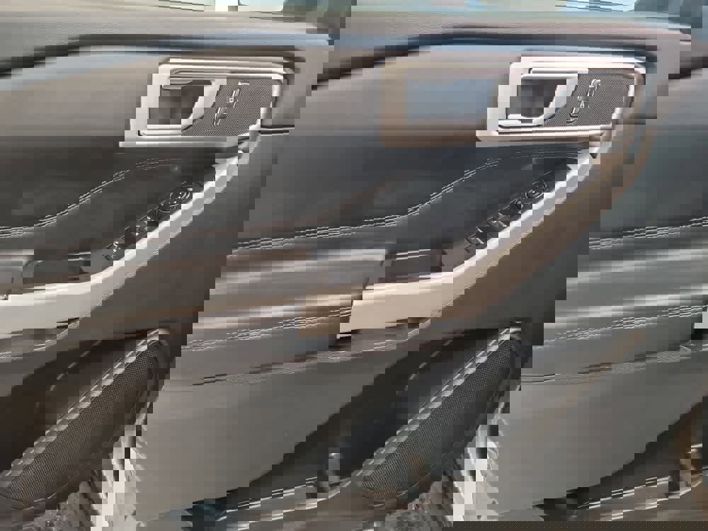 Used 2023 Ford Explorer XLT w/ Equipment Group 202A image 9