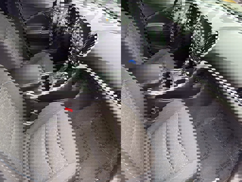 Used 2018 Chevrolet Volt LT w/ Comfort Package image 15