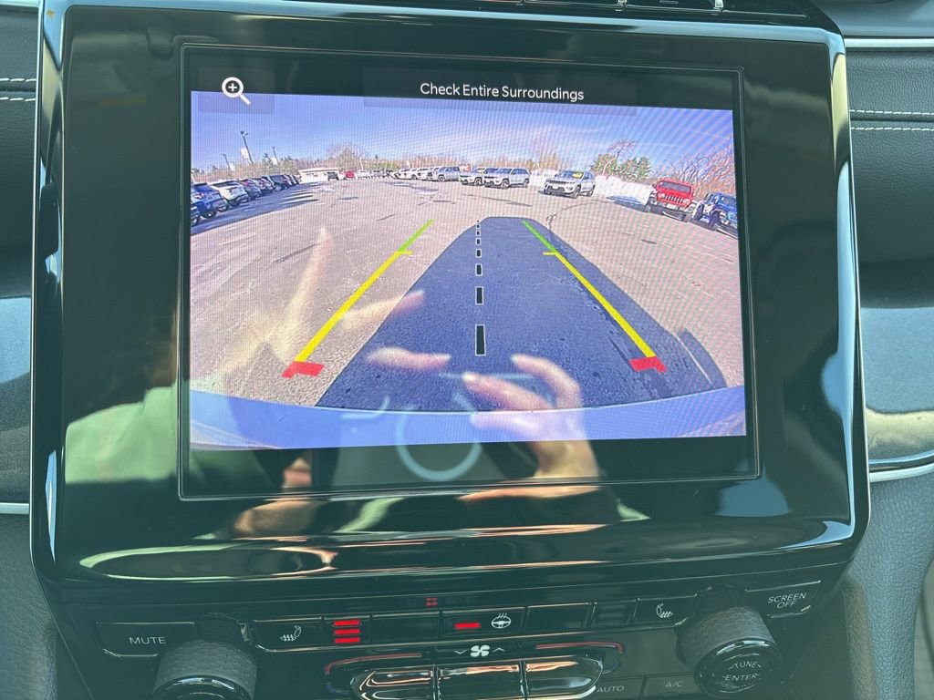 Used 2022 Jeep Grand Cherokee L Laredo w/ Luxury Tech Group I image 18