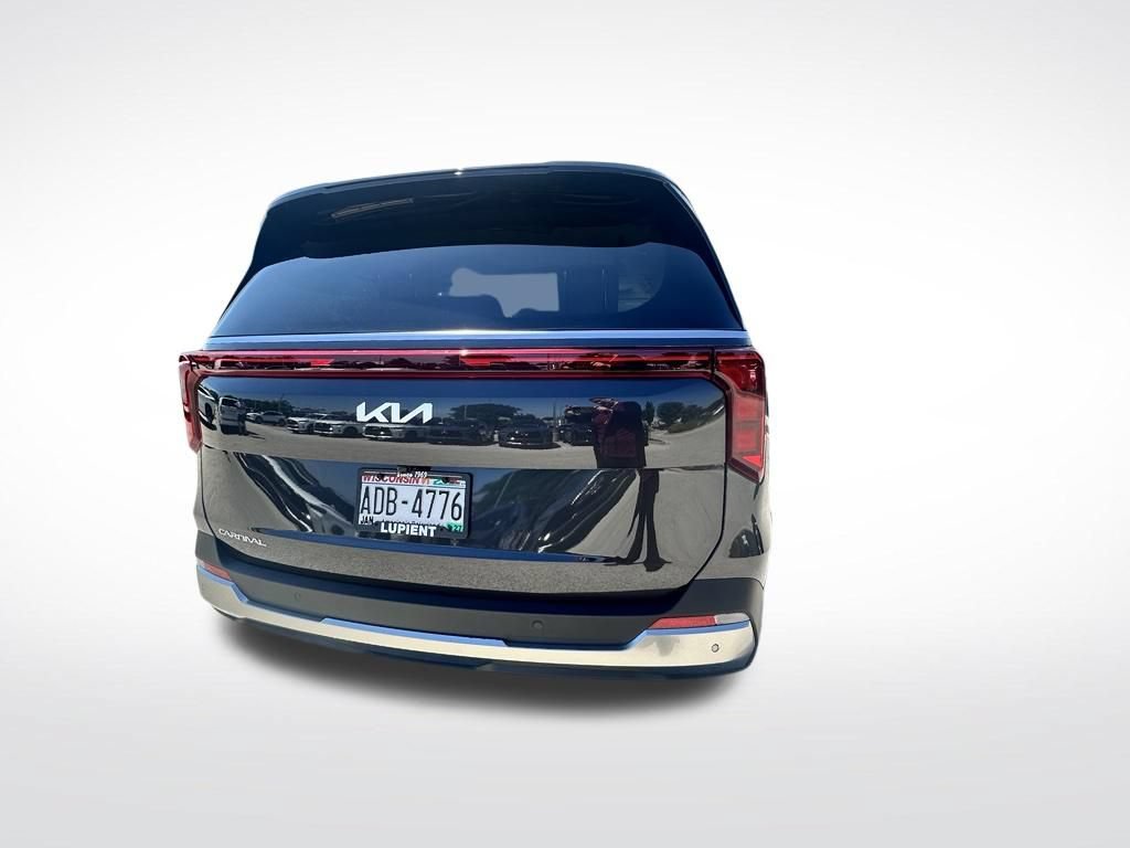 Used 2026 Kia Carnival SX FWD image 12