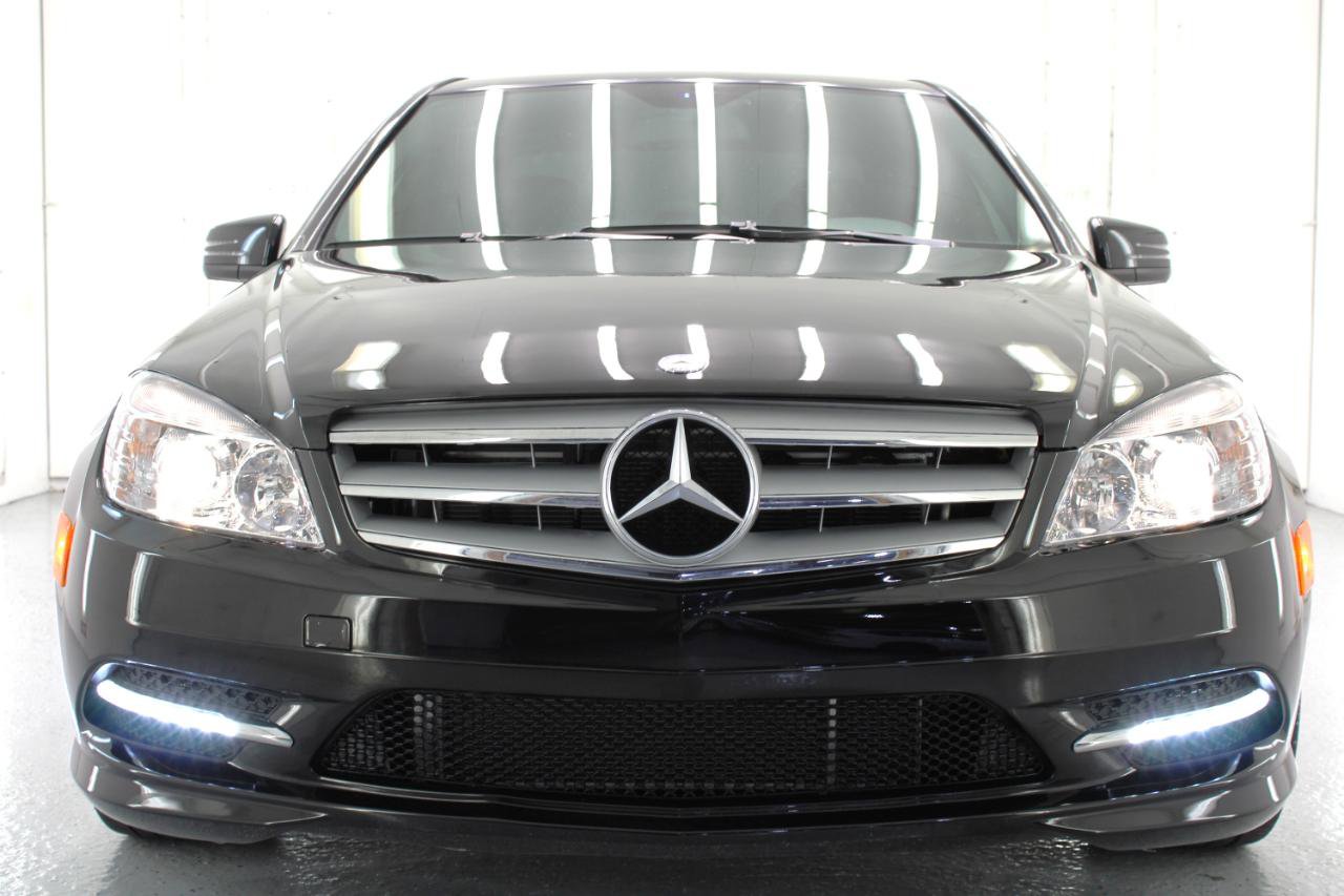 Used 2011 Mercedes-Benz C 300 Sedan image 27