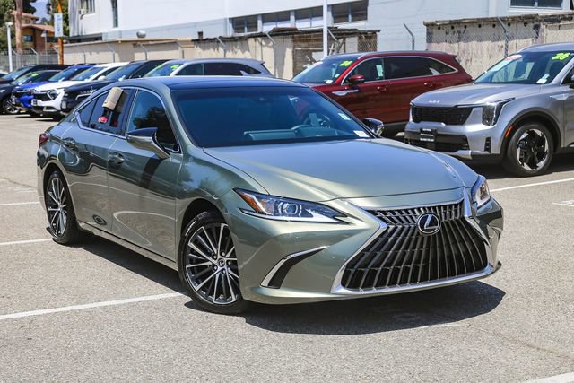 Used 2025 Lexus ES 350 w/ Premium Package FWD image 2