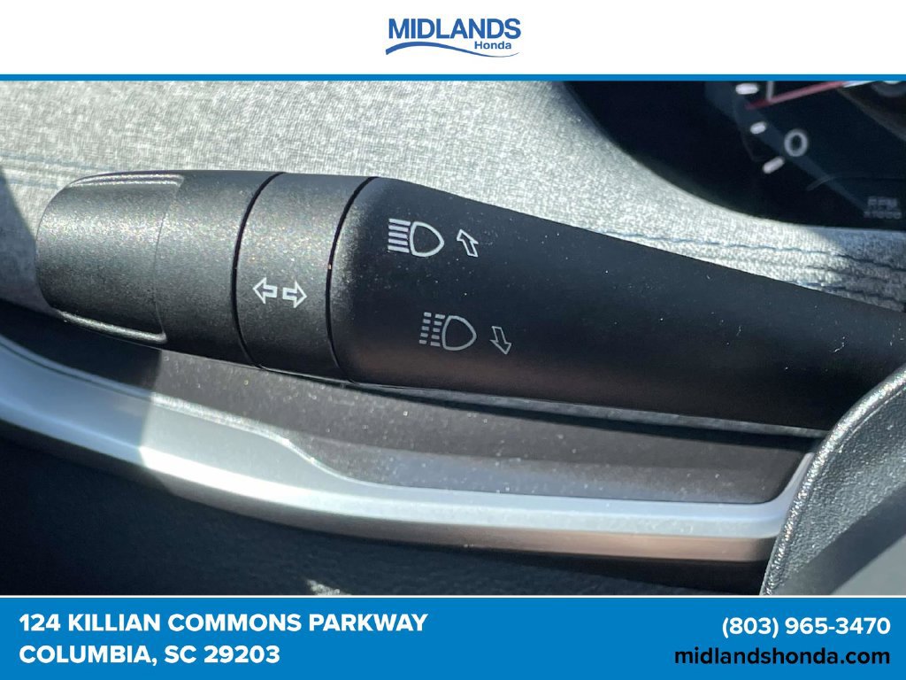Used 2025 Jeep Compass Latitude w/ Sun & Sound Group AWD/4WD image 24