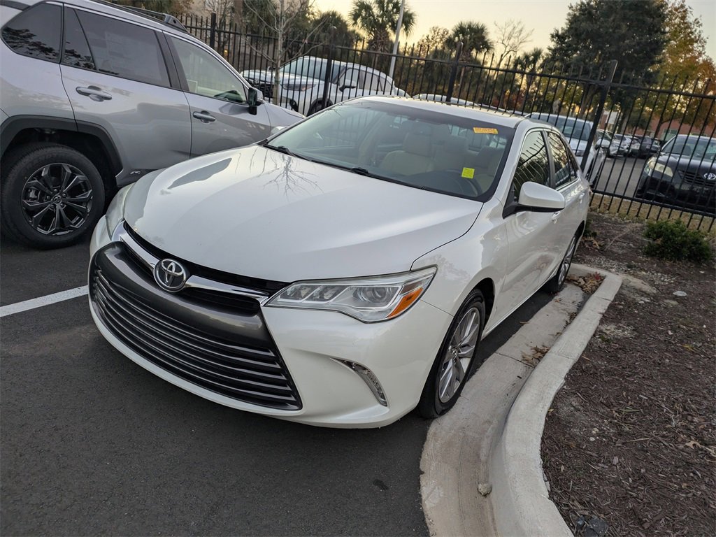 Used 2015 Toyota Camry XLE image 4
