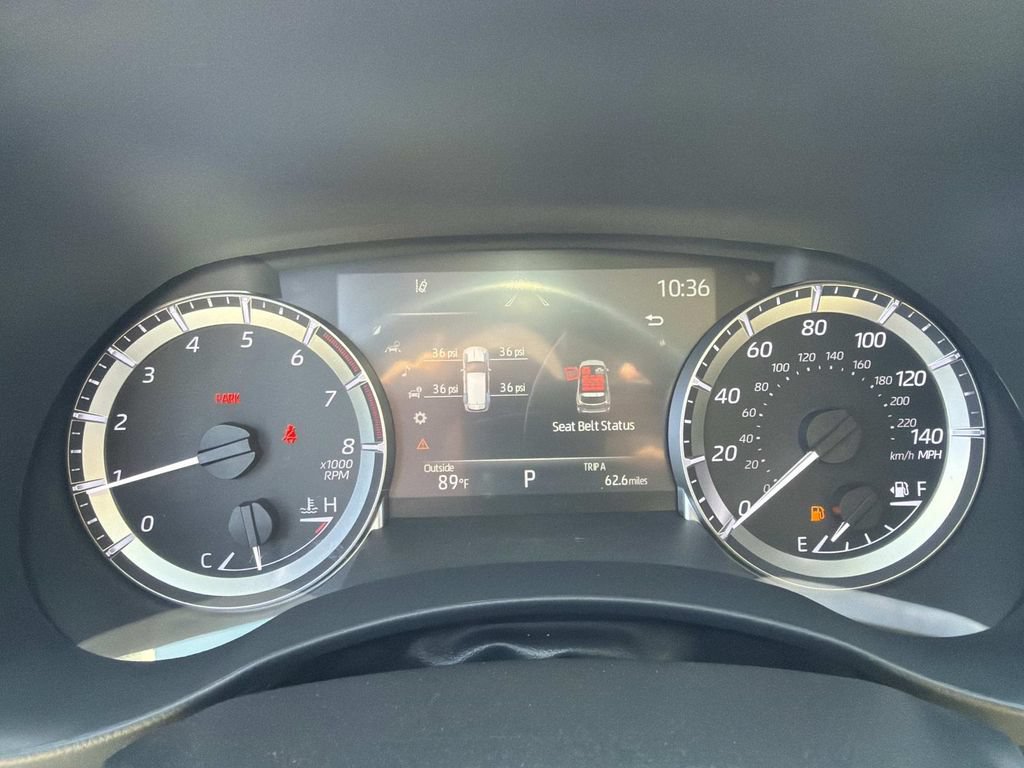 Used 2023 Toyota Highlander XLE FWD image 30
