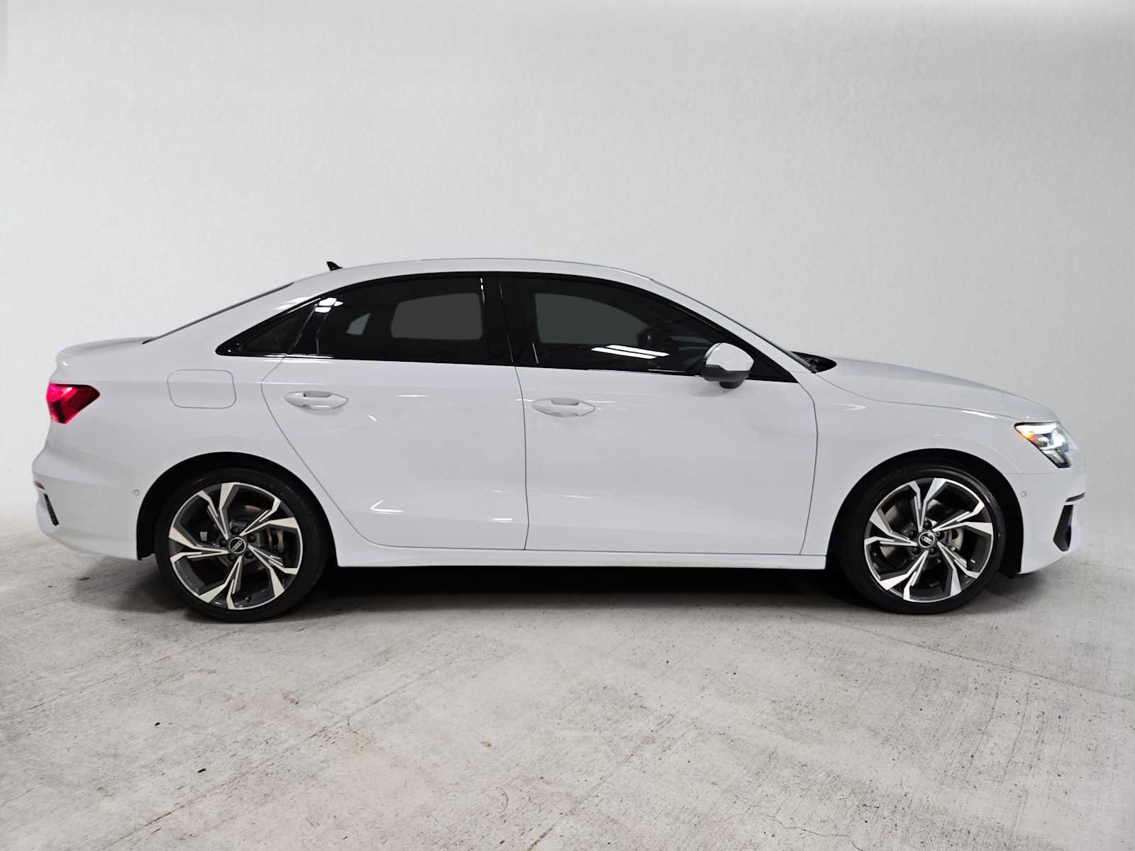 Used 2023 Audi A3 2.0T Premium Plus w/ Premium Plus Package AWD/4WD image 2