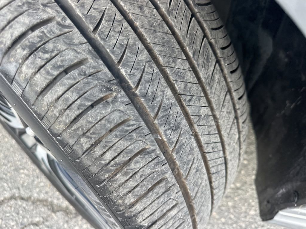 Used 2020 Toyota Camry SE image 29