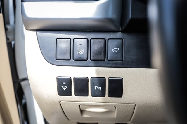 Used 2016 Toyota Highlander Limited FWD image 53