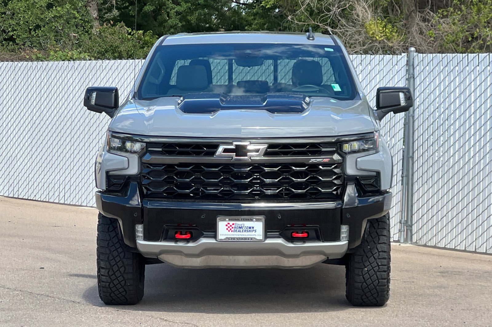 Used 2025 Chevrolet Silverado 1500 ZR2 w/ Technology Package AWD/4WD image 6