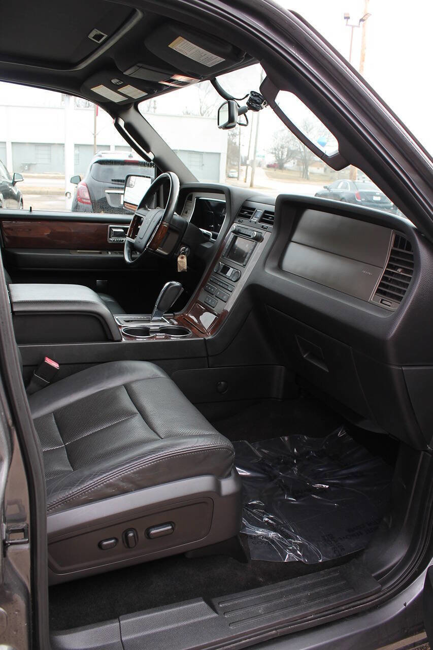 Used 2013 Lincoln Navigator 4WD w/ HD Trailer Tow Pkg image 23