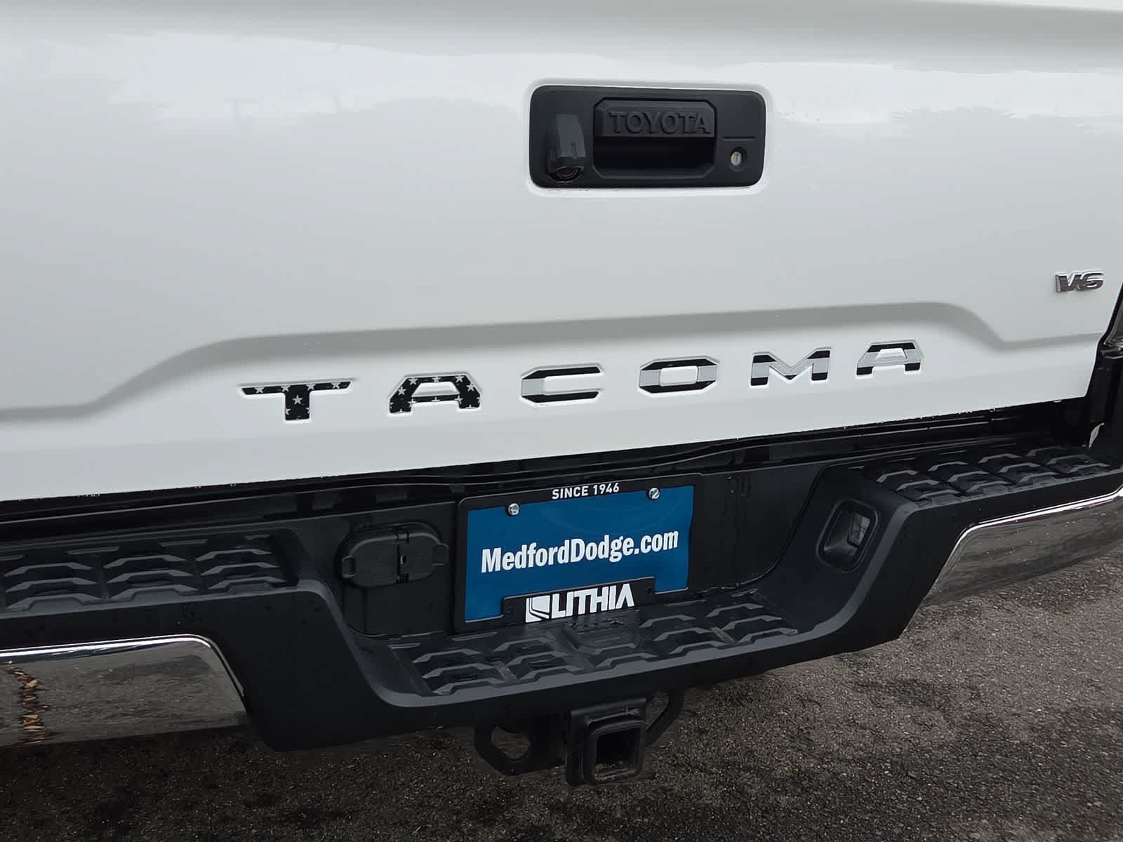 Used 2023 Toyota Tacoma TRD Off-Road AWD/4WD image 15