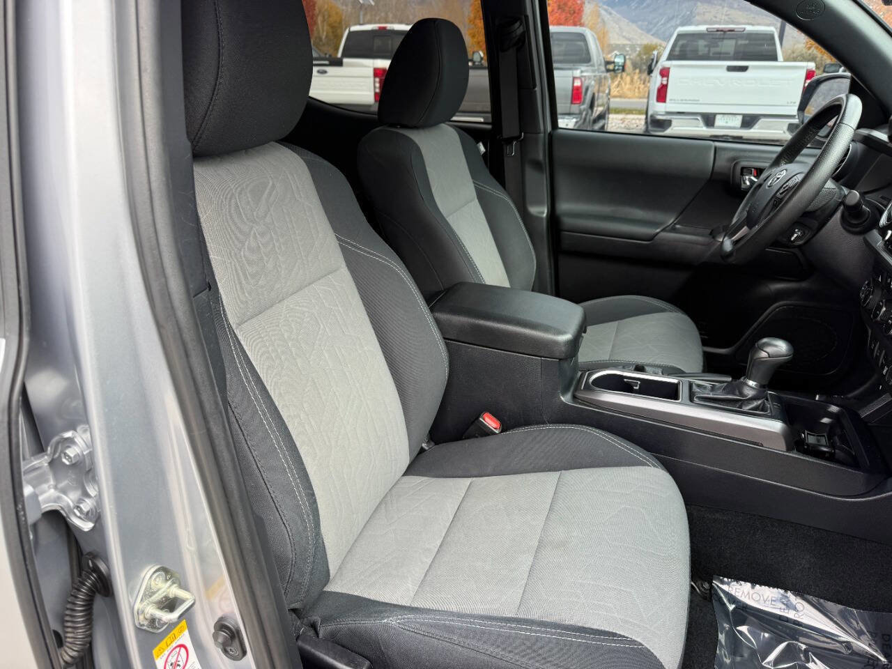 Used 2020 Toyota Tacoma TRD Sport w/ Technology Package image 27